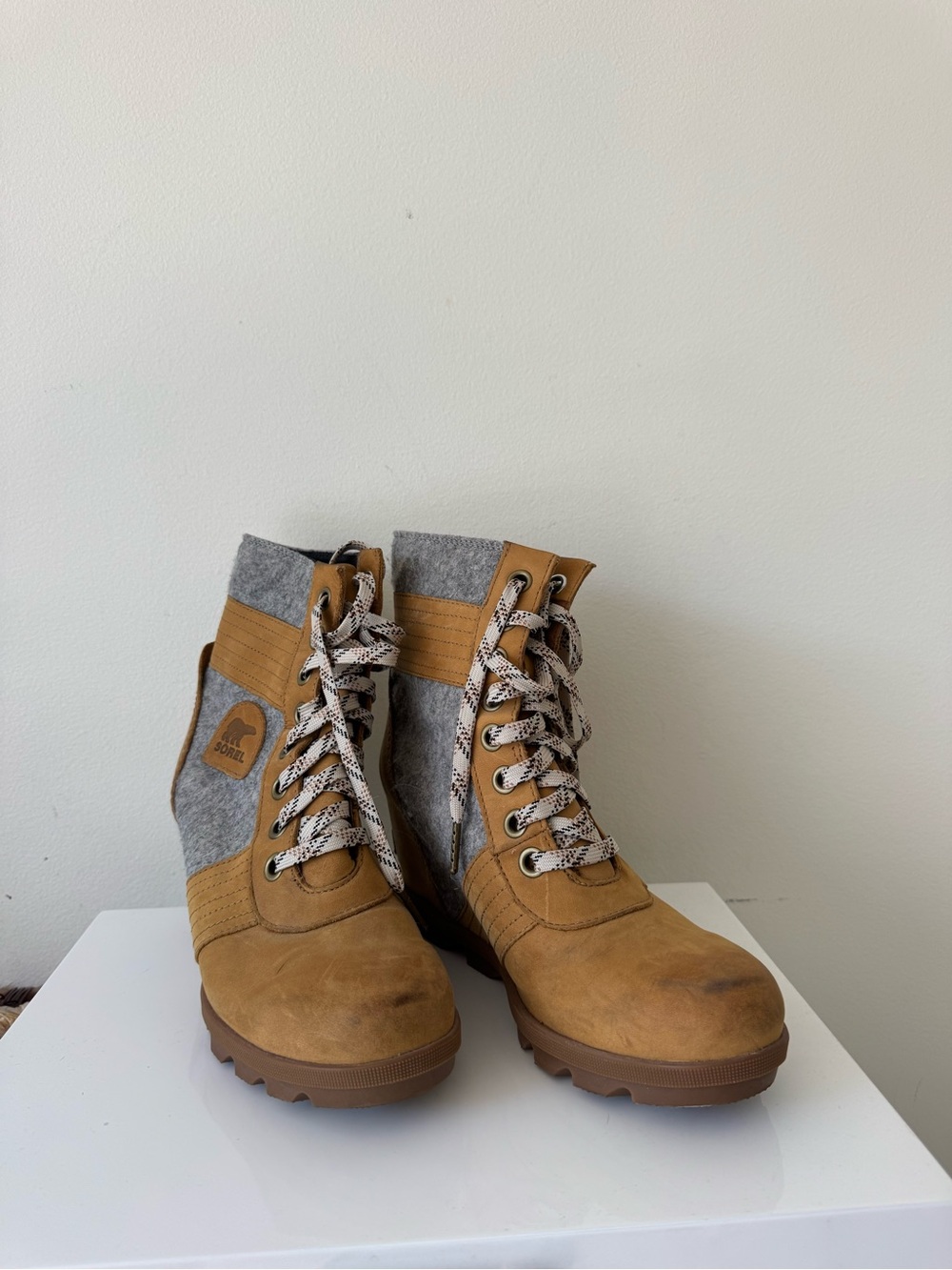 Sorel Tan Leather and Gray Felt Lace-Up Boots